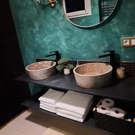Apartment Around The Corner *